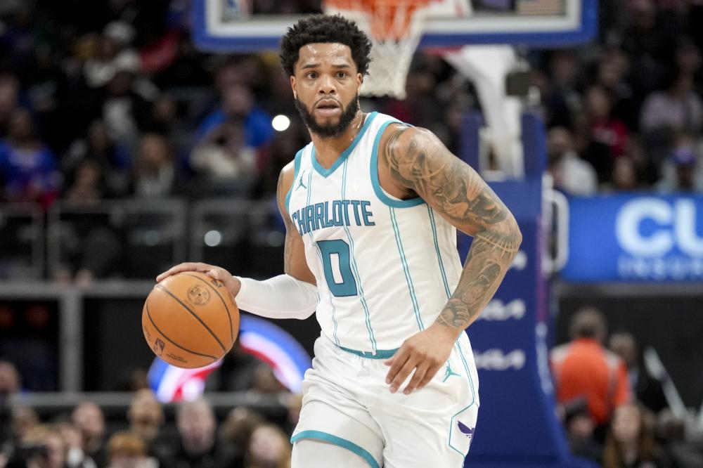 联赛杯-恩昆库戴帽菲利克斯造乌龙 切尔西5-0晋级.